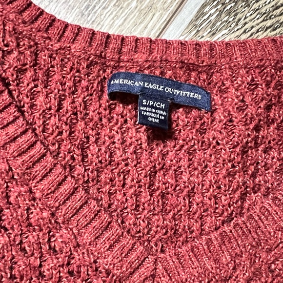 American Eagle Rust Sweater - Picture 3 of 4